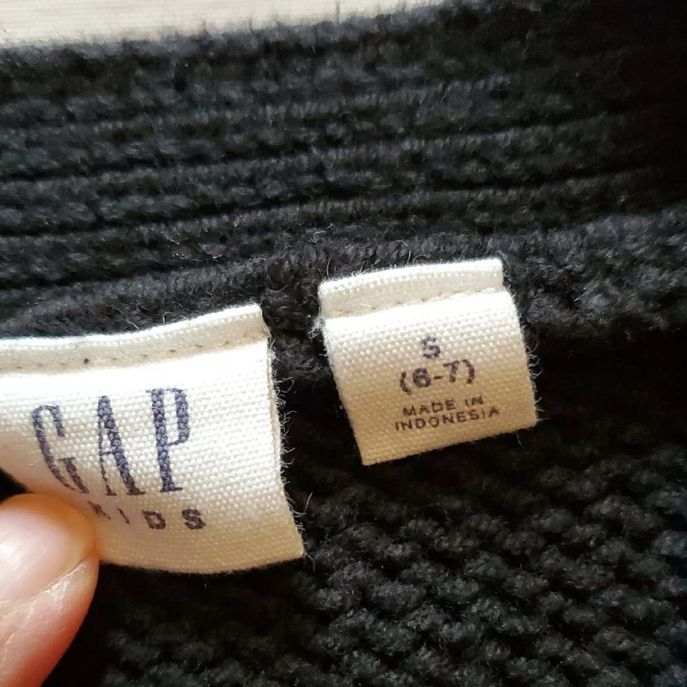 GAP Kids Black Knit Crop Sweater Cardigan